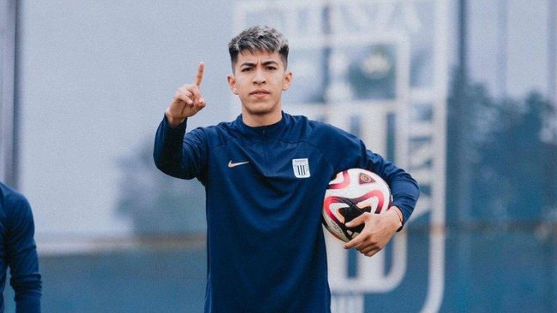 Alianza Lima oficializó la salida de Gonzalo Aguirre.