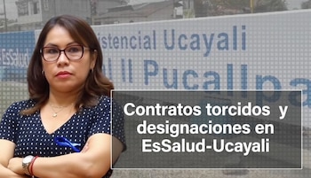 Primer plano de Francis Paredes con gafas y blusa de lunares, frente a un cartel de EsSalud-Ucayali; un recuadro superpuesto menciona 'Contratos torcidos'