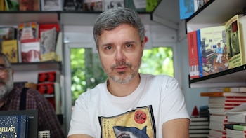 La reflexión de Juan Gómez Jurado sobre las firmas de los escritores en una feria del libro: “No te sientas mal cuando te pase”