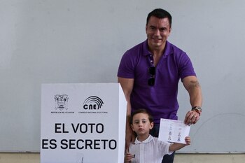 El presidente Daniel Noboa votó