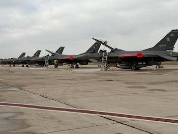 El moderno hangar destinado a los F-16 en Río Cuarto se divide en dos áreas principales (Foto: archivo DEF)