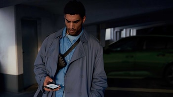 El auto conectado avanza en