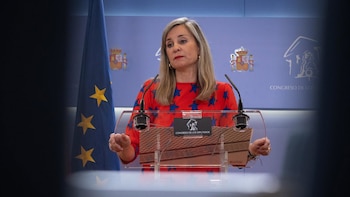 Sumar ve insuficiente la declaración de Zapatero y demanda más explicaciones de quien fue "referente" progresista