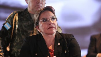 Piden renuncia de presidenta de