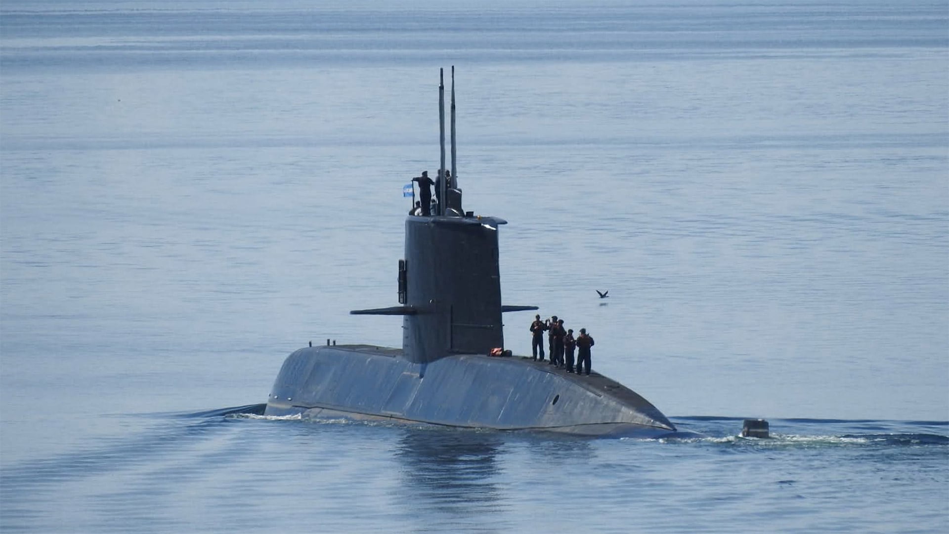 El ex vocero de la Armada homenajeó a los 44 tripulantes del submarino