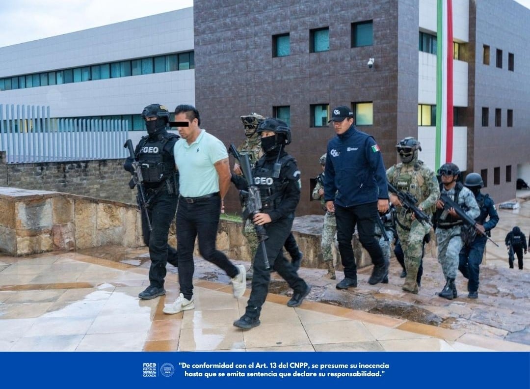 La Fiscalía General del Estado de Oaxaca detuvo a R. G. C. C., señalado líder de una célula extorsiva que operaba en la Central de Abasto. Crédito: Especial