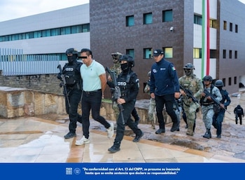 La Fiscalía General del Estado de Oaxaca detuvo a R. G. C. C., señalado líder de una célula extorsiva que operaba en la Central de Abasto. Crédito: Especial