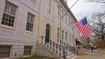 Un edificio académico, en Estados