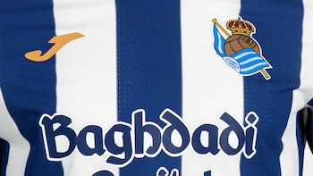 La Real Sociedad y Joma apuestan por la 'esencia' en la camiseta 'txuri urdin' para 2026-27