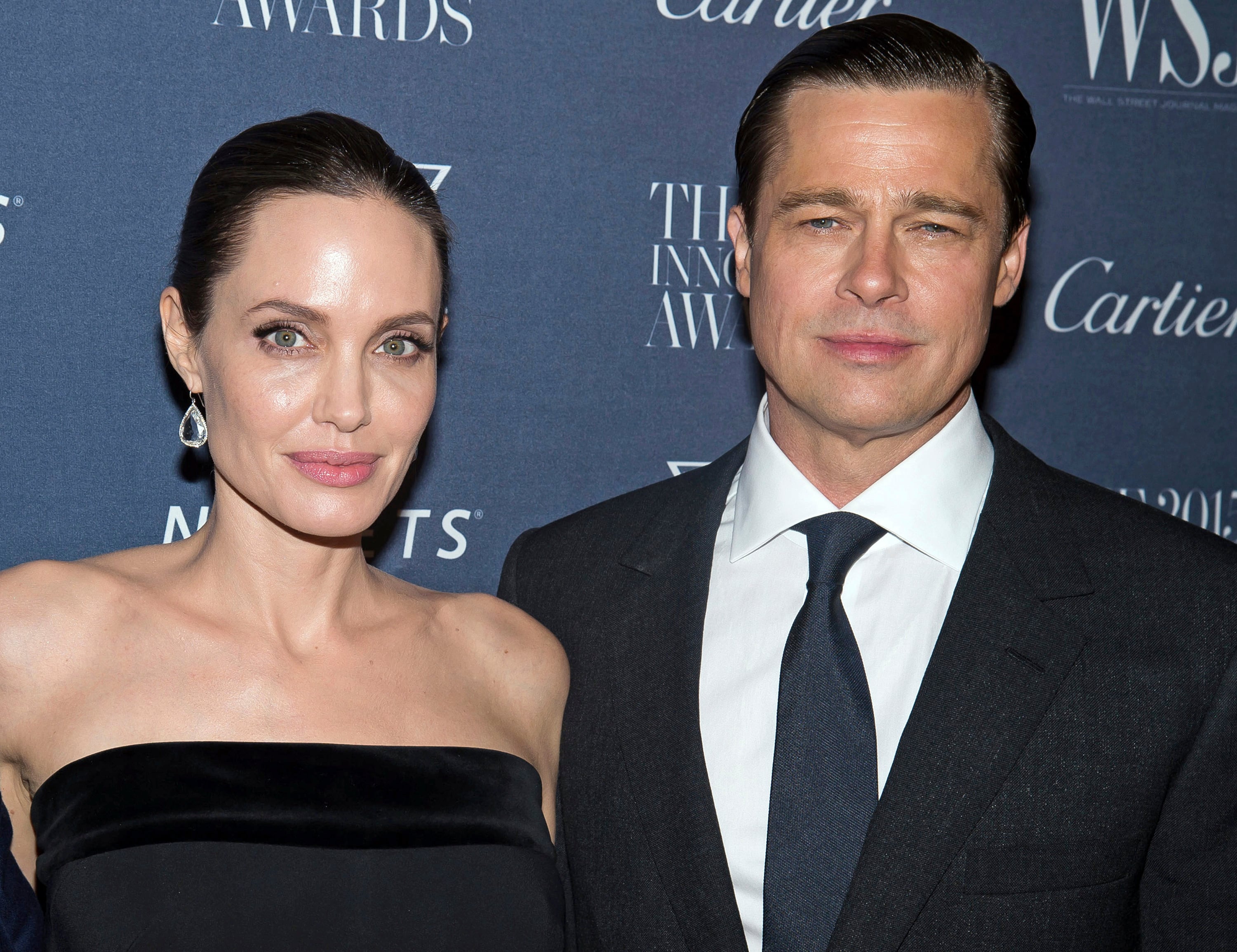 La separación de Brad Pitt en 2016 fue por el bienestar familiar según Jolie, quien mantiene el enfoque en la sanación (Charles Sykes/Invision/AP)