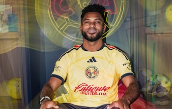 La primera fotografía oficial de Miguel Ángel Borja como nuevo jugador de América de México - crédito América