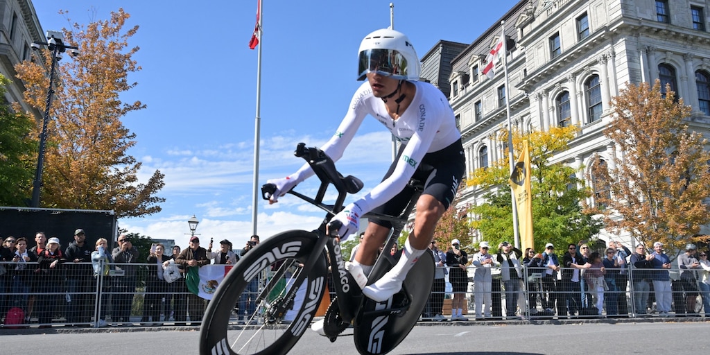 Isaac del Toro rompe en llanto tras no conseguir podio en el Mundial de Ciclismo de Ruta en Montreal, Canadá