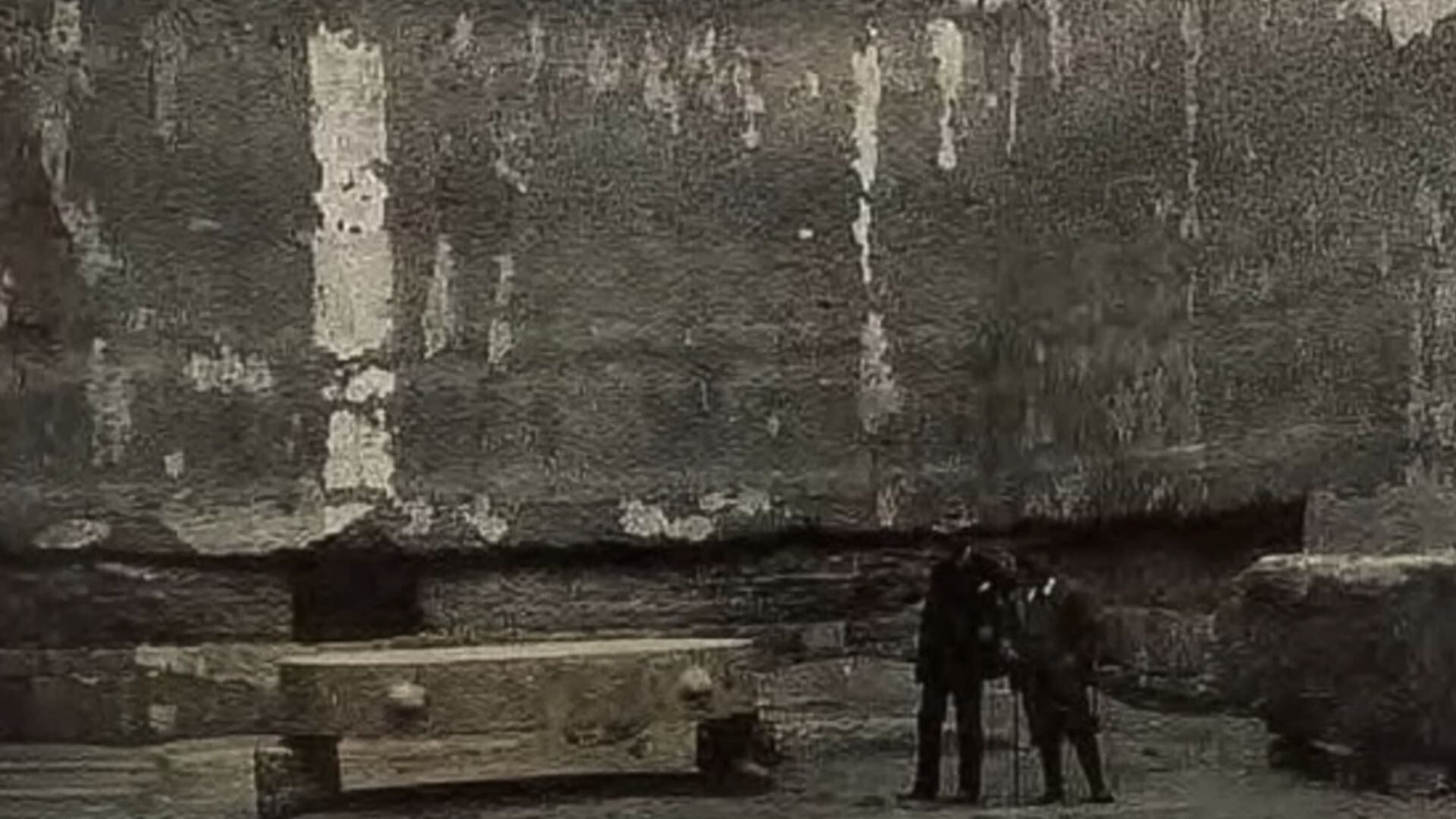 La falta de excavaciones recientes ha contribuido al surgimiento de múltiples leyendas y especulaciones sobre el emplazamiento (Captura/YouTube)