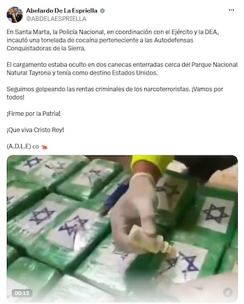En Santa Marta, la Policía Nacional, en coordinación con el Ejército y la DEA, incautó una tonelada de cocaína perteneciente a las Autodefensas Conquistadoras de la Sierra - crédito @ABDELAESPRIELLA/X