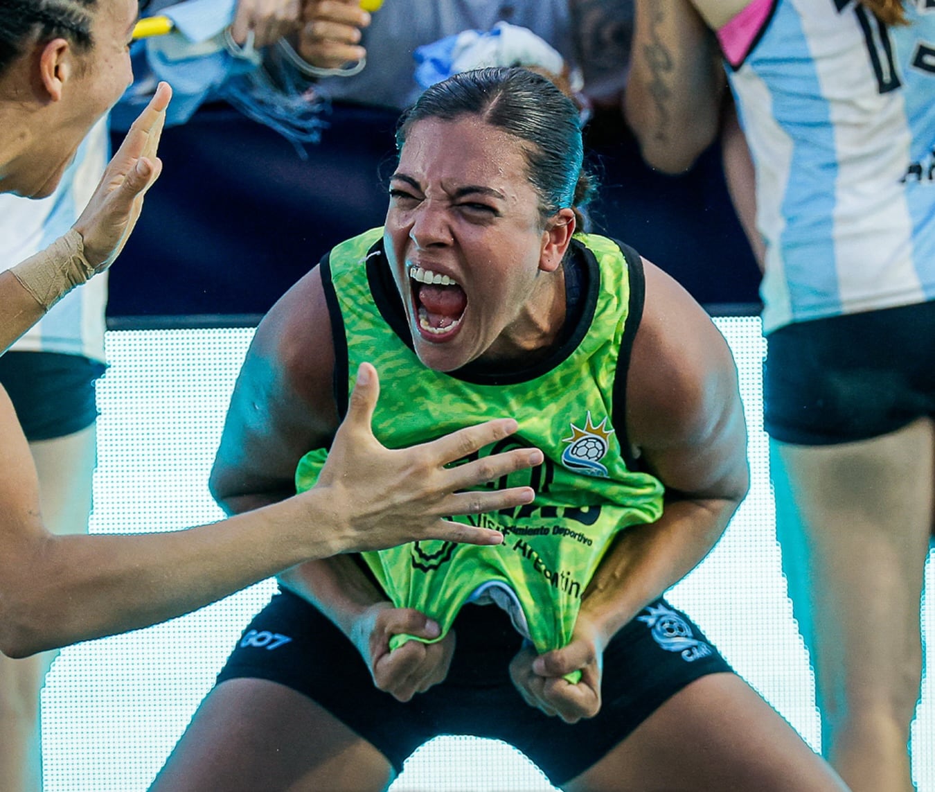 Las Kamikazes vencieron a Dinamarca y son campeonas del mundo (@CAHandball)
