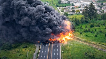 Reportan explosión de pipa en la México–Veracruz, a la altura de Hueyotlipan, Tlaxcala