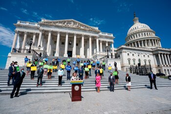 EFE/EPA/JIM LO SCALZO