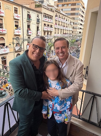 Torito con su marido Raúl Jiménez y su hijo Nathan (Instagram)