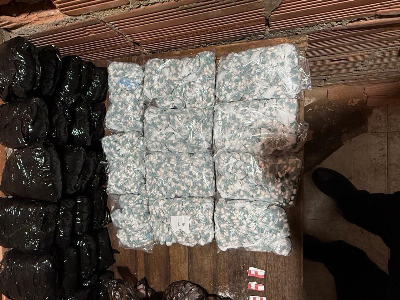Incautan droga en Bogotá que tenía el símbolo Nazi - crédito MEBOG
