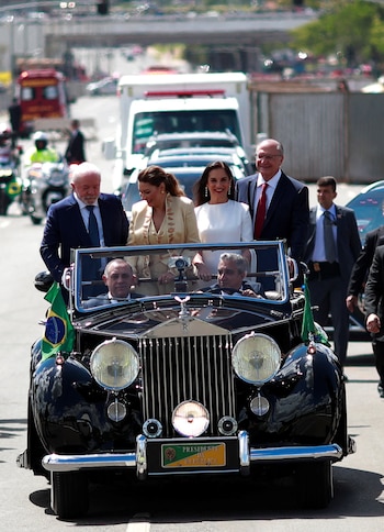 La caravana del presidente electo de Brasil, Luiz Inácio Lula da Silva, cerca del Palacio de Planalto en Brasilia, Brasil, 1 de enero de 2023. (REUTERS)