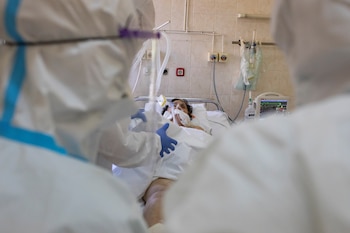 Más allá de las pautas, se espera que los hospitales no lleguen a desbordarse REUTERS/Marko Djurica