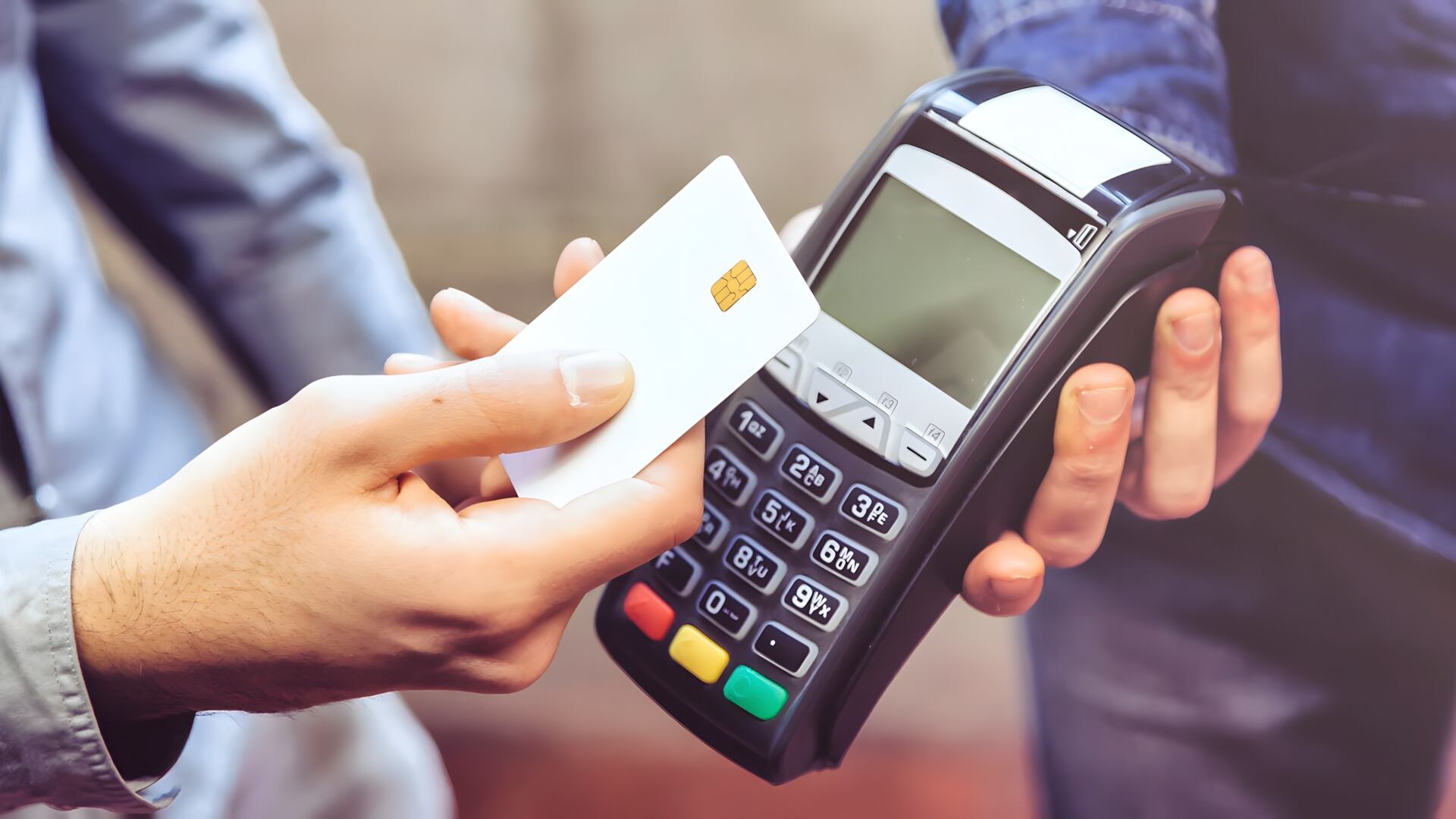 Entidades bancarias trabajan en la adaptación de sistemas ante posibles ajustes en la exención del gravamen - crédito BBVA