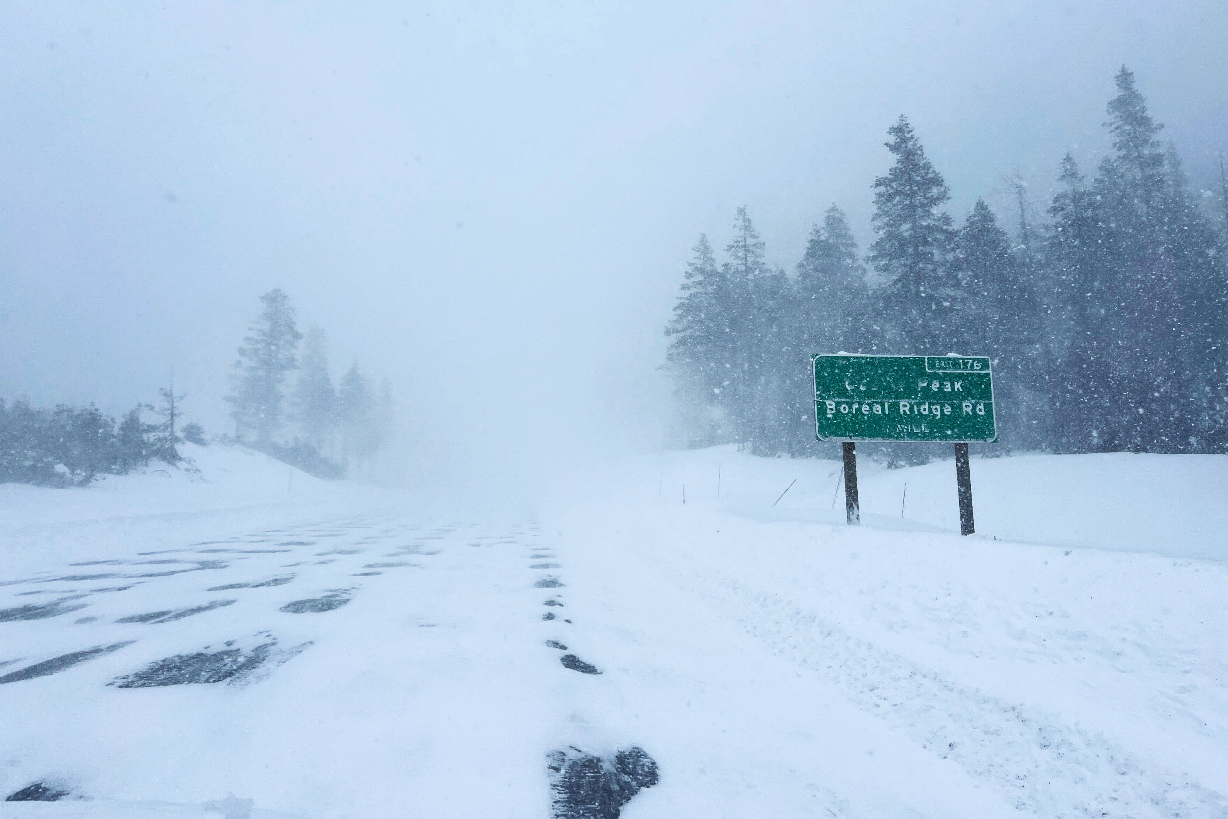 Las alertas por nevadas y heladas del NWS afectan a Alaska, California, Oregón, Idaho y Washington desde el 6 de junio de 2026. (Anthony Edwards/San Francisco Chronicle via AP)