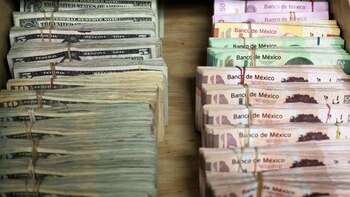 El dólar recupera sus pérdidas