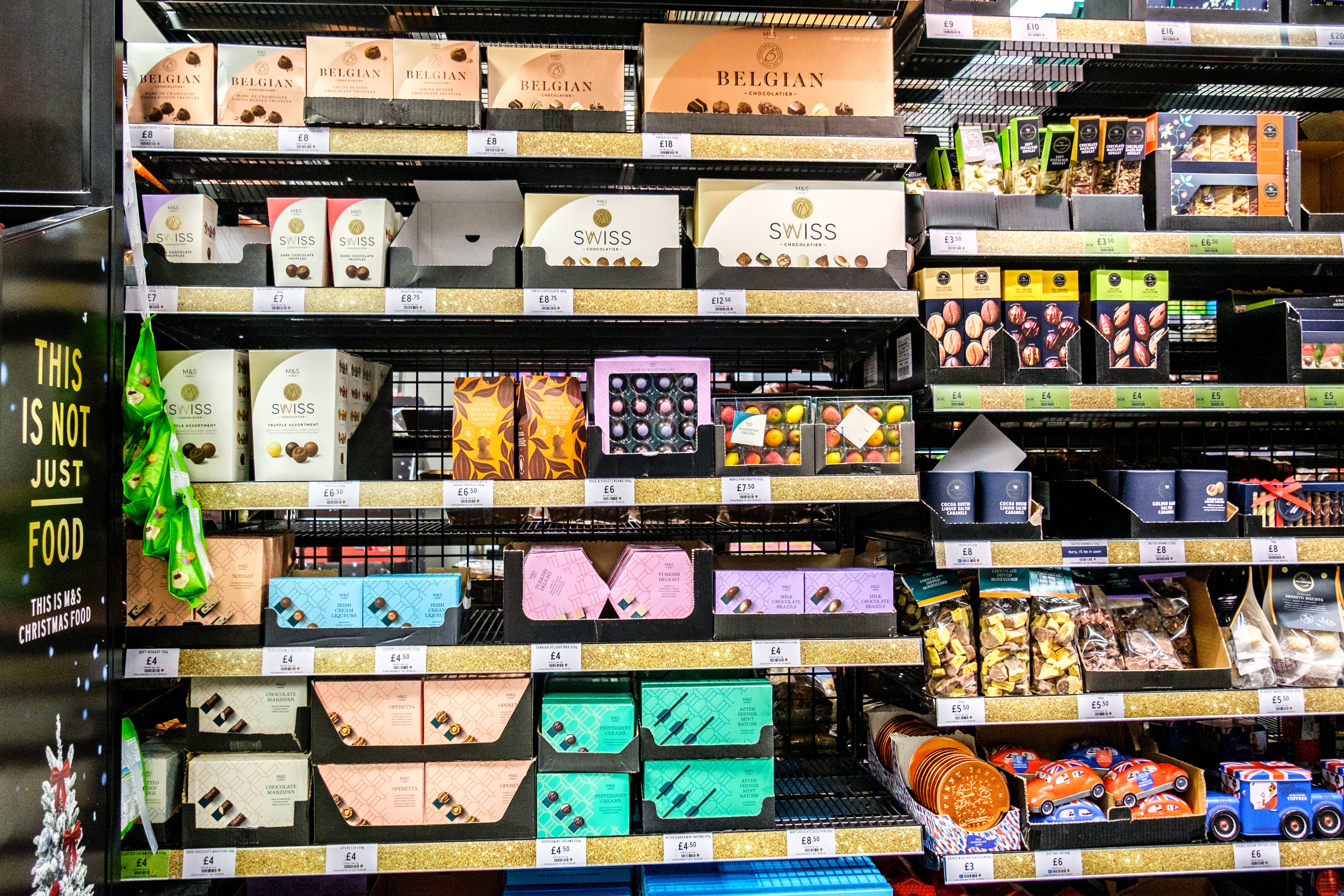 Turrones en los supermercados (Adobe Stock)