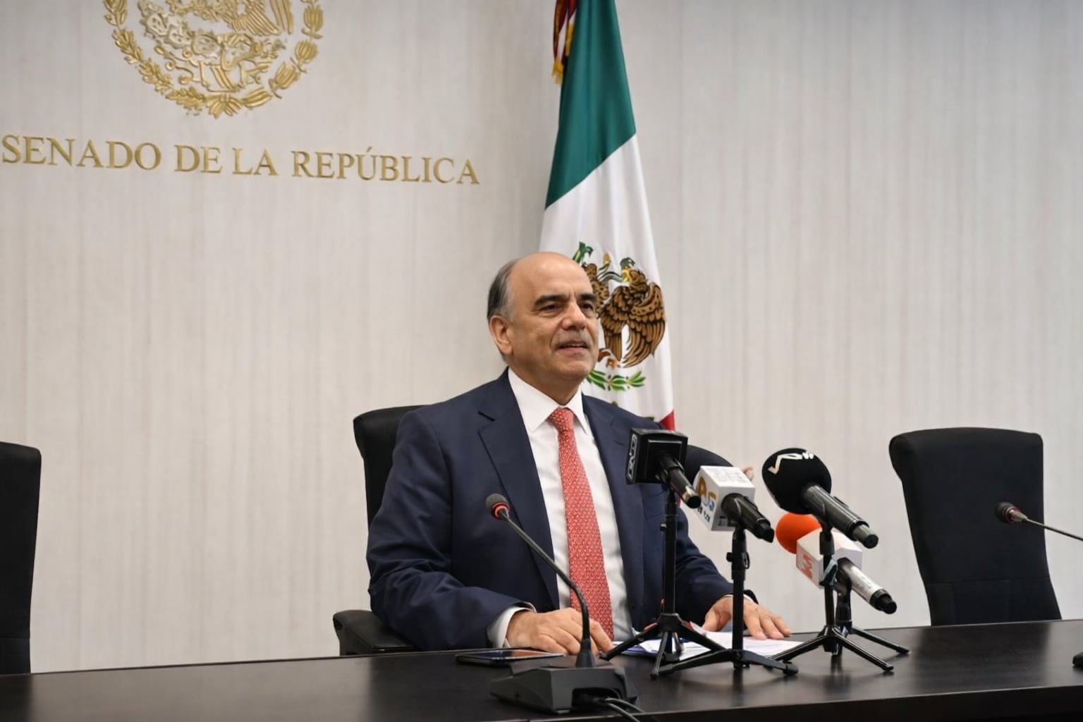 Desde Washington, el senador Manuel Añorve pide una política exterior responsable con EEUU