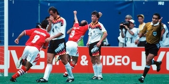 A Bulgária derrotou a atual campeã mundial Alemanha nas quartas-de-final (da FIFA) em 1994.