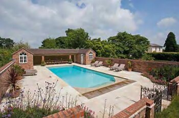 Entre los servicios cuenta con