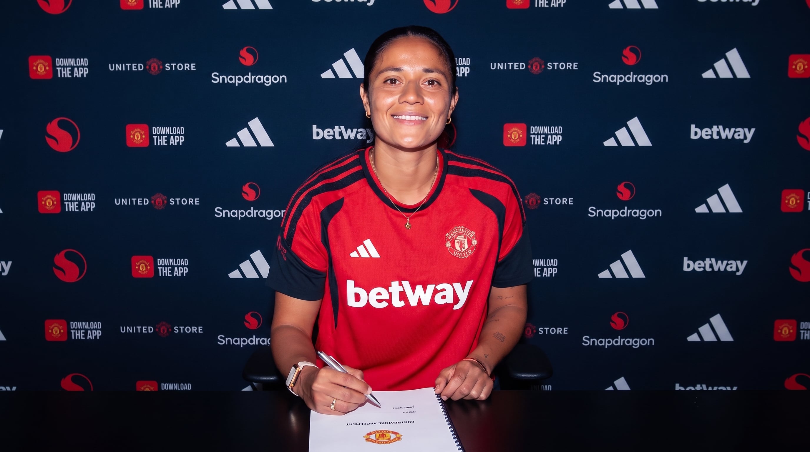 Rebeca Bernal da el salto a Inglaterra y ficha con el Manchester United