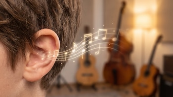 El oído absoluto de Kevin, un caso entre diez mil: podía distinguir notas antes de saber leer y toca cuatro instrumentos a sus 13 años