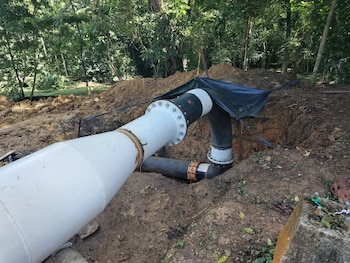 La divulgación reactiva de información sobre infraestructura pública en Costa Rica osciló entre el 67% y el 83%, según la fase del proyecto./ (Redes de Ampliación y Mejoras al Acueducto de Limón)