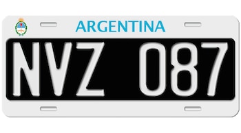 Placa patente de automóvil blanca y negra con la inscripción NVZ 087, la palabra ARGENTINA en azul y el escudo nacional argentino