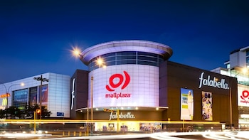 Inauguran primera fase del outlet