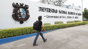 El calendario se configura como