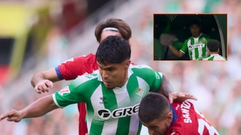 ‘Cucho’ Hernández, colombiano del Real Betis, se habría molestado tras haber sido sacado del partido contra Osasuna