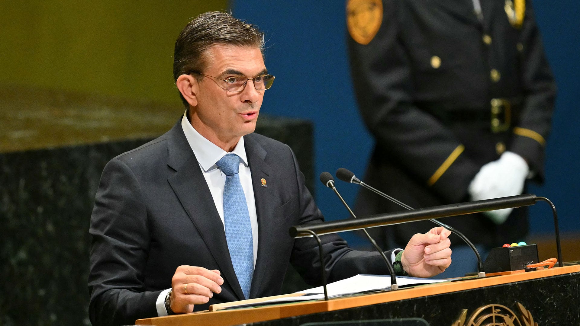 El presidente de Bolivia, Rodrigo Paz, se dirige a la 81.ª Asamblea General de las Naciones Unidas en la sede de la ONU en Nueva York, el 24 de septiembre de 2026 (ANGELA WEISS/AFP)