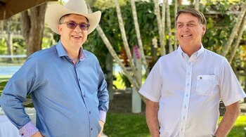 "Muy honrado de recibir al presidente", escribió el sábado el embajador en Twitter