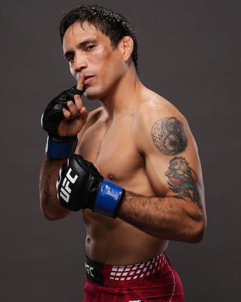 Rodrigo Vera silenció a las personas que no creyeron en él. Crédito: UFC en español.