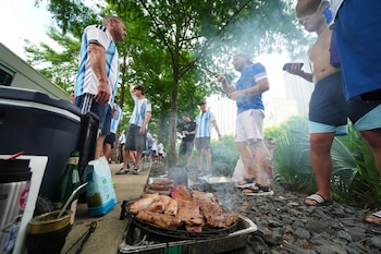 Hay una disputa sobre carne en el Mundial, mientras los fanáticos argentinos invaden Texas