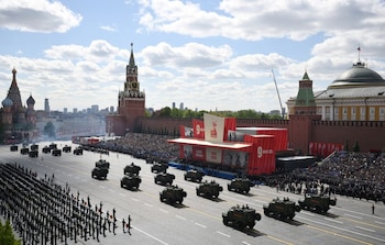 Una vista general muestra la Plaza Roja durante el desfile militar en el Día de la Victoria, que marca el 80 aniversario de la victoria sobre la Alemania nazi en la Segunda Guerra Mundial, en el centro de Moscú, Rusia, 9 de mayo de 2025 (REUTERS/Archivo)