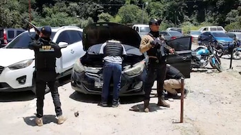 El ataque en Boca del Monte dejó siete muertos y dos heridos, entre ellos María Eugenia Reyes Morales, conocida como La MiAmor, mientras El Pako desmintió versiones sobre su muerte.
