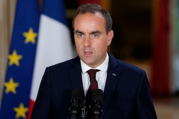 El primer ministro Sébastien Lecornu denunció el aumento de la violencia urbana vinculada al movimiento estudiantil en Francia. (EFE/EPA/DIMITAR DILKOFF / POOL)
