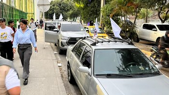 Organizaciones sociales avanzan en caravana