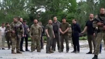 Zelensky Realiza Su Primera Visita A Mykolaiv