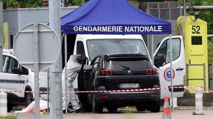 Helicópteros, 200 gendarmes y un grupo especial: gran operativo policial por los asesinos de dos agentes franceses