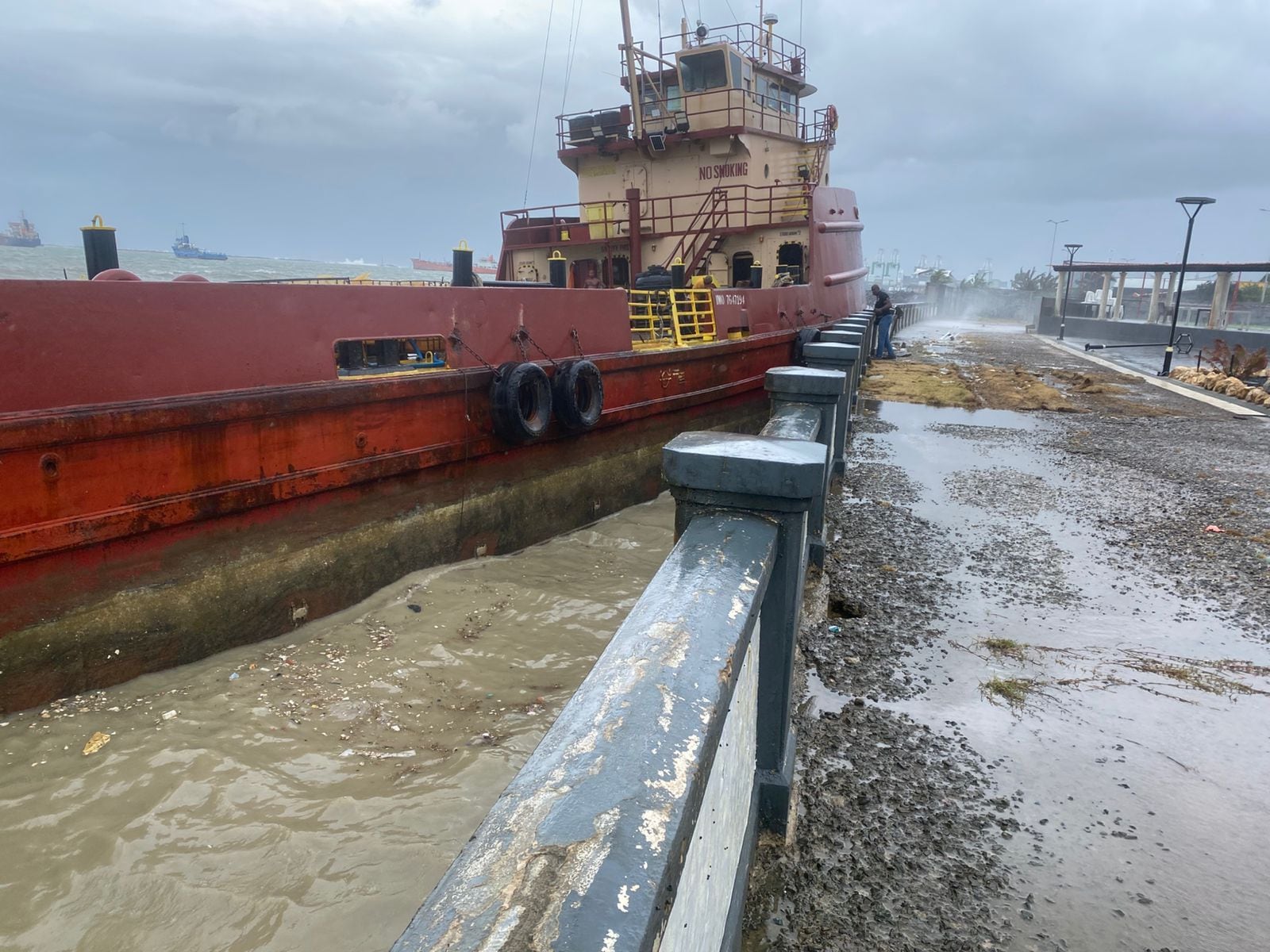 Fuertes vientos y lluvias dejan más de 50 incidentes en Panamá por sistema frontal
